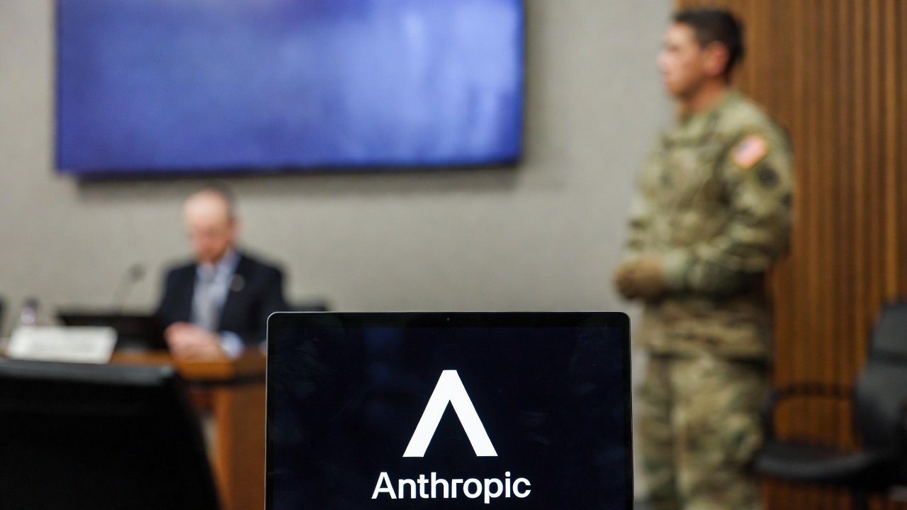 Illustration : Anthropic contre le Pentagone : la justice tranche, Wall Street s'emballe