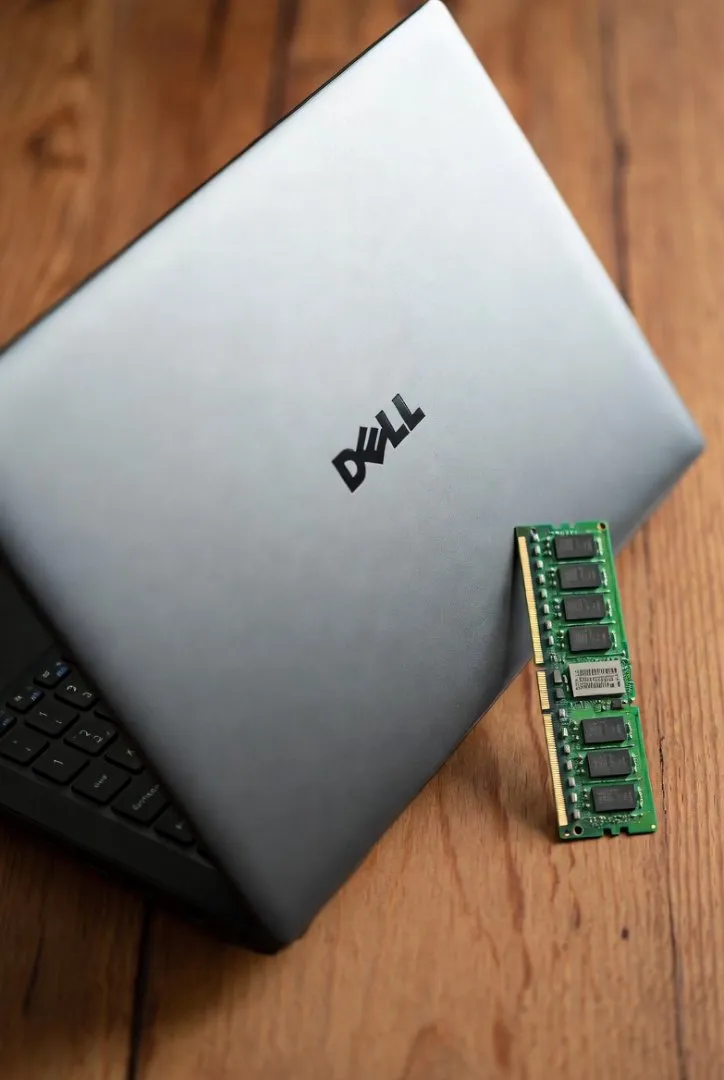 Illustration : Pénurie RAM IA : Dell hausse les prix PC